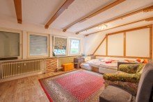 Wohnzimmer OG Solide Kapitalanlage - 5 Einheiten, 4 vermietet