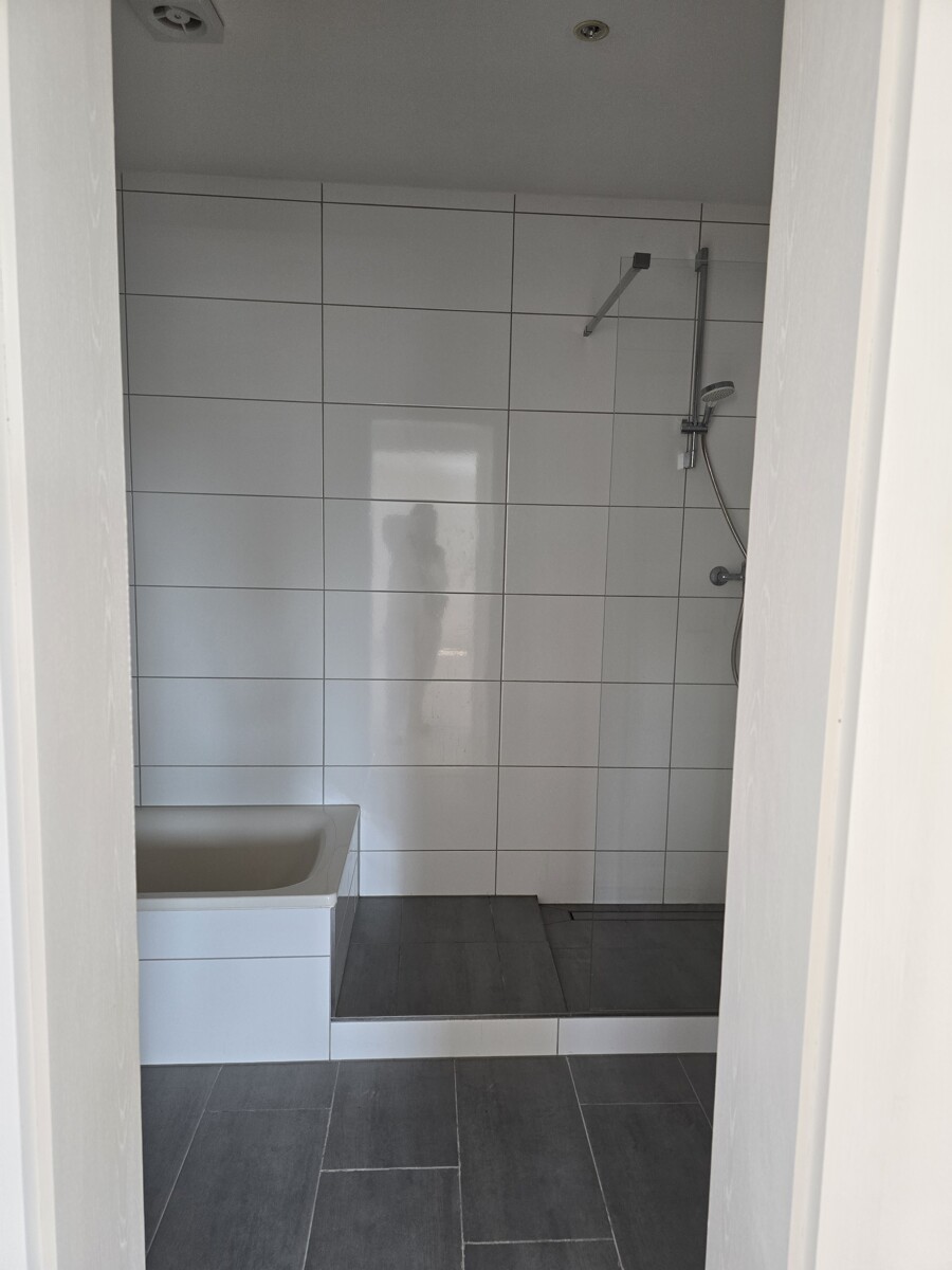 Eingang Bad Dachgeschosswohnung Lindenfels