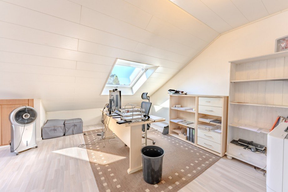 Kinderzimmer andere Seite Doppelhaush�lfte Heddesheim