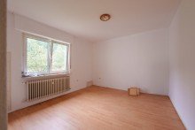 Schlafzimmer Souterrain Solide Kapitalanlage - 5 Einheiten, 4 vermietet