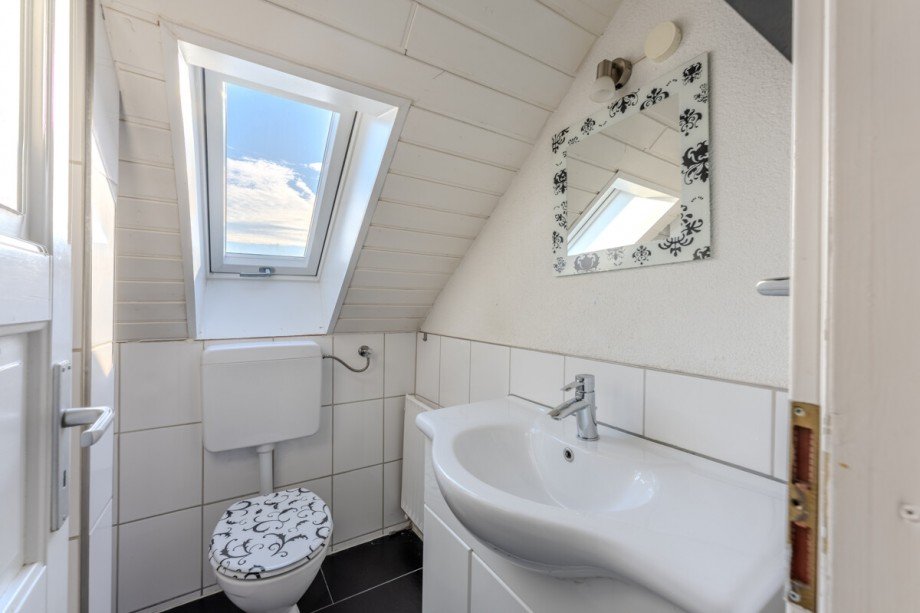 Dachgeschoss Badezimmer Etagenwohnung Laudenbach