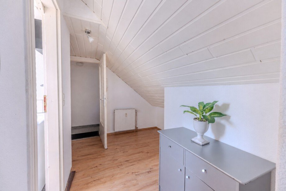 Dachgescho� Eingang Etagenwohnung Laudenbach