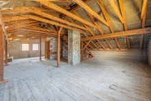 Dachboden andere Seite Haus mit Charakter und Entwicklungschance - in idyllischer Lage von F�rth