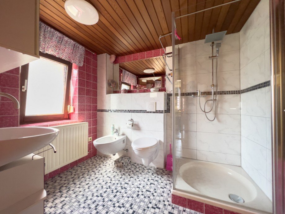 EG Duschbad mit Tageslicht Einfamilienhaus Bensheim / Gronau