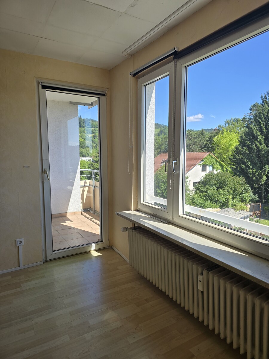 Wohnzimmer Richtung Osten Etagenwohnung Heppenheim (Bergstra�e)