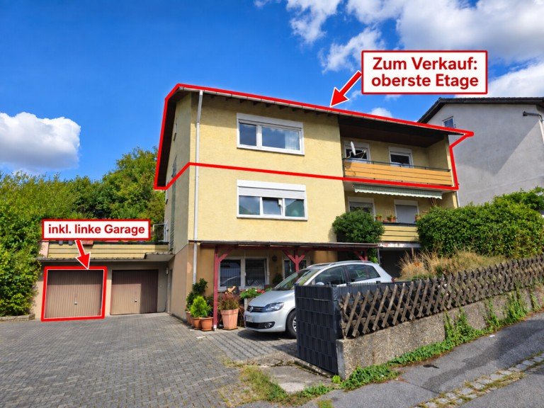 Ansicht von der Strasse KI Bearbeitet Heppenheim (Bergstra�e) / Kirschhausen Dachgeschosswohnung Gro�z�gige 4,5-Zimmer-Dachgeschosswohnung mit viel Potenzial und Garage