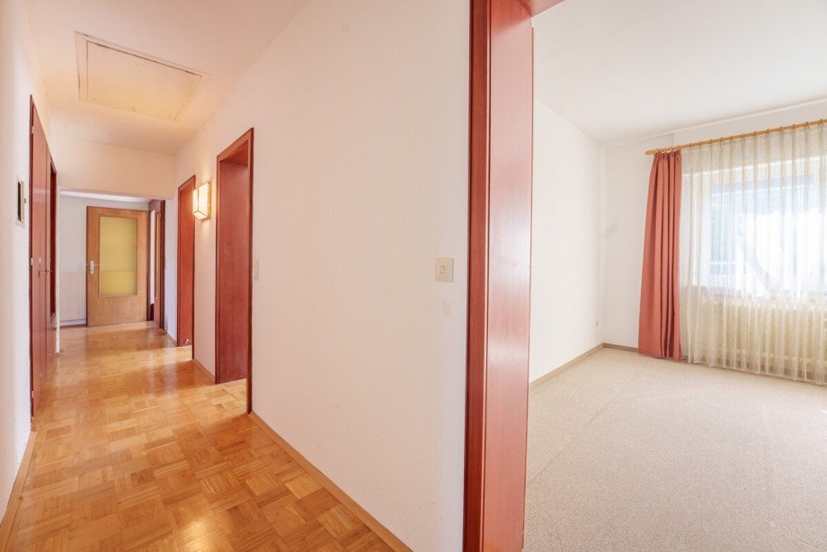 Flur andere Richtung Zweifamilienhaus M�rlenbach