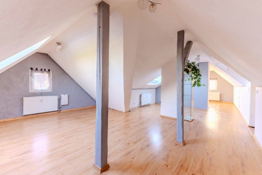Wohnbereich Dachgeschoss Etagenwohnung Laudenbach