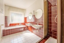 Badezimmer Gro�z�giges Zweifamilienhaus in ruhiger Wohnlage von M�rlenbach