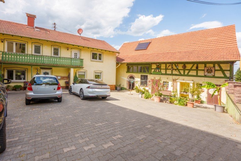 Ansicht Hof Reichelsheim Zweifamilienhaus Wohnen und vielseitig nutzen - Zweifamilienhaus mit ausgebauter Scheune und gro�z�gigem Au�enbereich