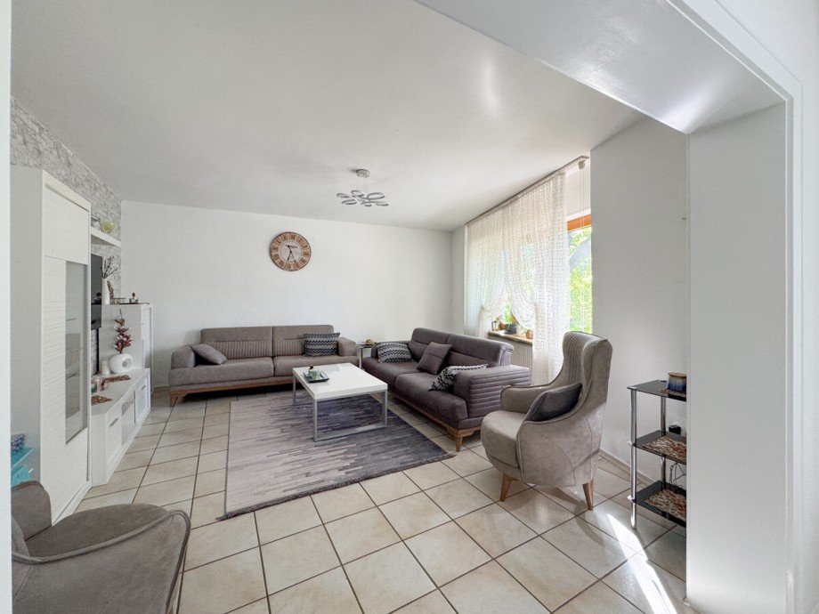 Wohnzimmer 1. OG Mehrfamilienhaus Worms