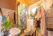 Badezimmer EG Anbau Solide Kapitalanlage - 5 Einheiten, 4 vermietet