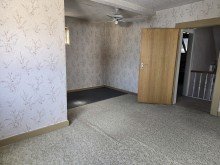 OG Hauptraum mitte rechts Zeitreise mit Potenzial - Charmantes Bauernhaus mit Scheune, Innenhof und Geschichte
