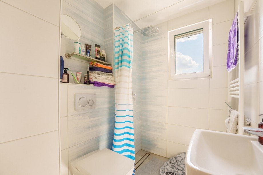 Badezimmer OG Zweifamilienhaus Lindenfels