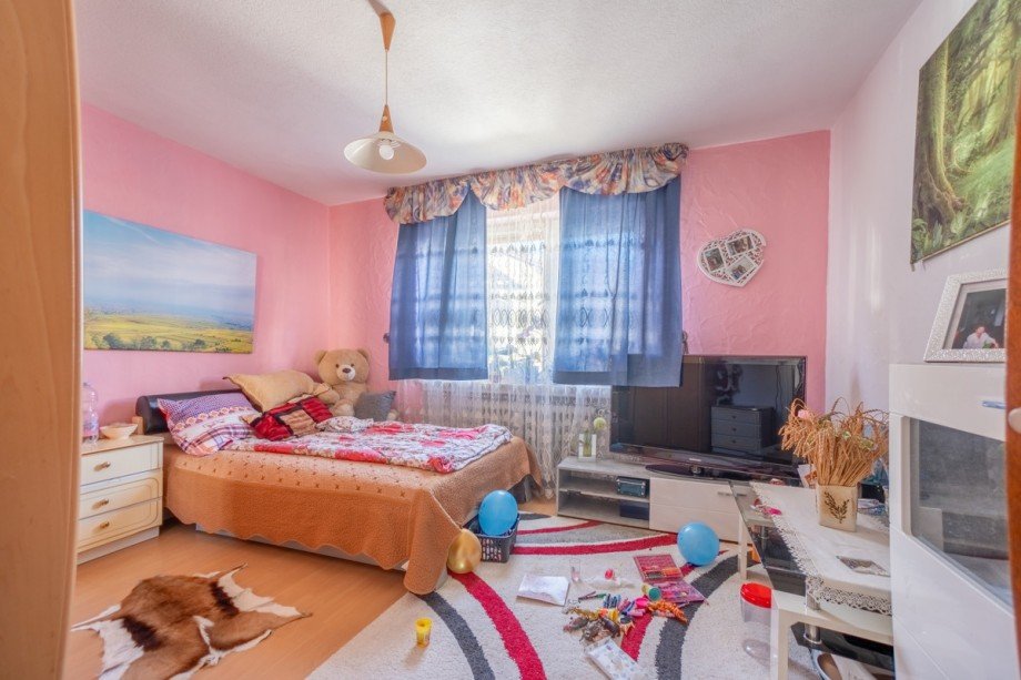 Kinderzimmer EG rechts Mehrfamilienhaus Grasellenbach / Wahlen
