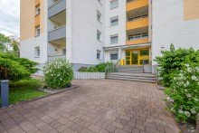 Andere Seite Top-Gelegenheit in Heppenheim: 4-Zimmer-ETW im sanierten Hochhaus, innen mit Potenzial!