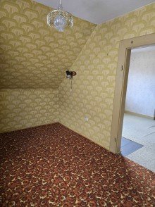 OG Durchgangszimmer links Zeitreise mit Potenzial - Charmantes Bauernhaus mit Scheune, Innenhof und Geschichte