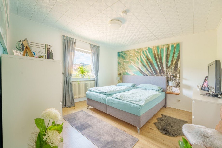 Schlafzimmer 1 EG Zweifamilienhaus Reichelsheim