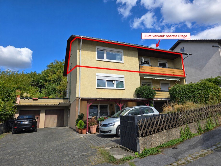 Strassenansicht KI Bearbeitet Dachgeschosswohnung Heppenheim (Bergstra�e) / Kirschhausen