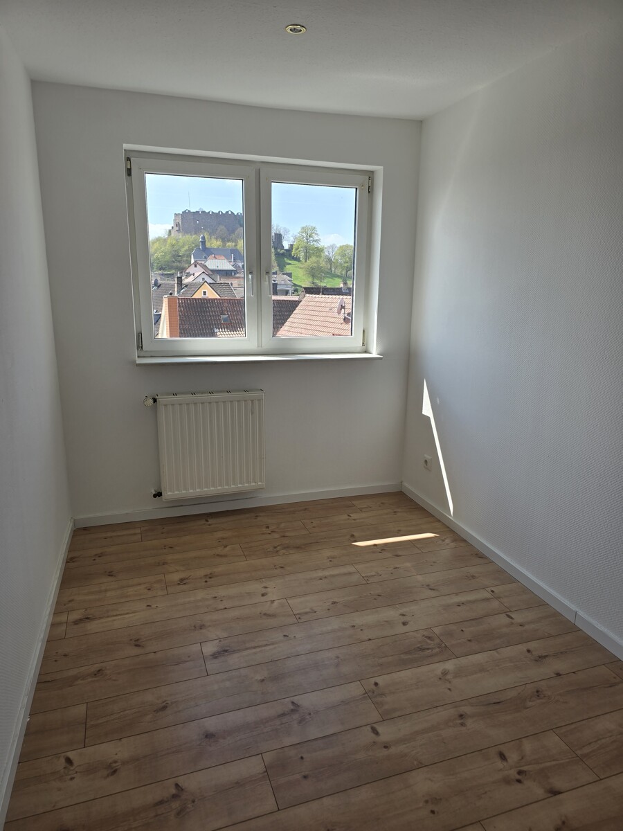 Kleines Zimmer andere Seite Dachgeschosswohnung Lindenfels