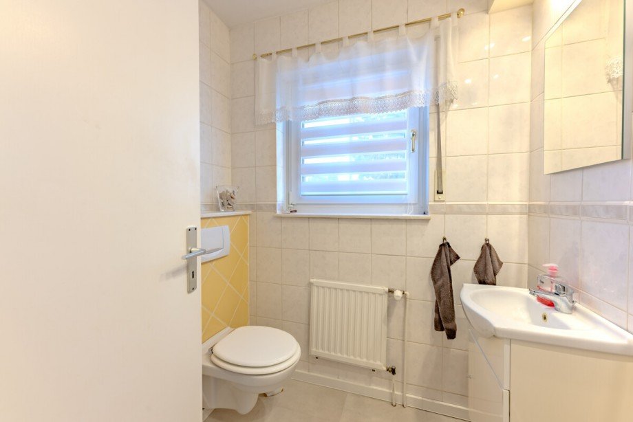 G�ste WC Doppelhaush�lfte Heddesheim