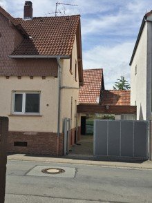 Hofeinfahrt Rodauer Strasse (2) Zeitreise mit Potenzial - Charmantes Bauernhaus mit Scheune, Innenhof und Geschichte