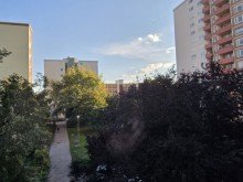 Vor dem Haus Modernisierte 4-Zimmerwohnung mit Einbauk�che & Balkon - 97 m�