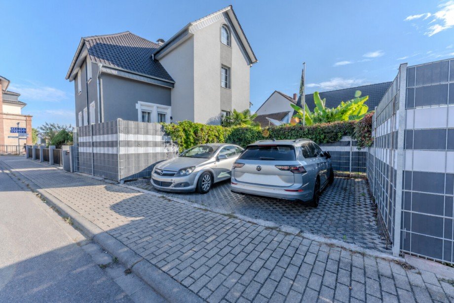 Stellplatz rechts Etagenwohnung Laudenbach